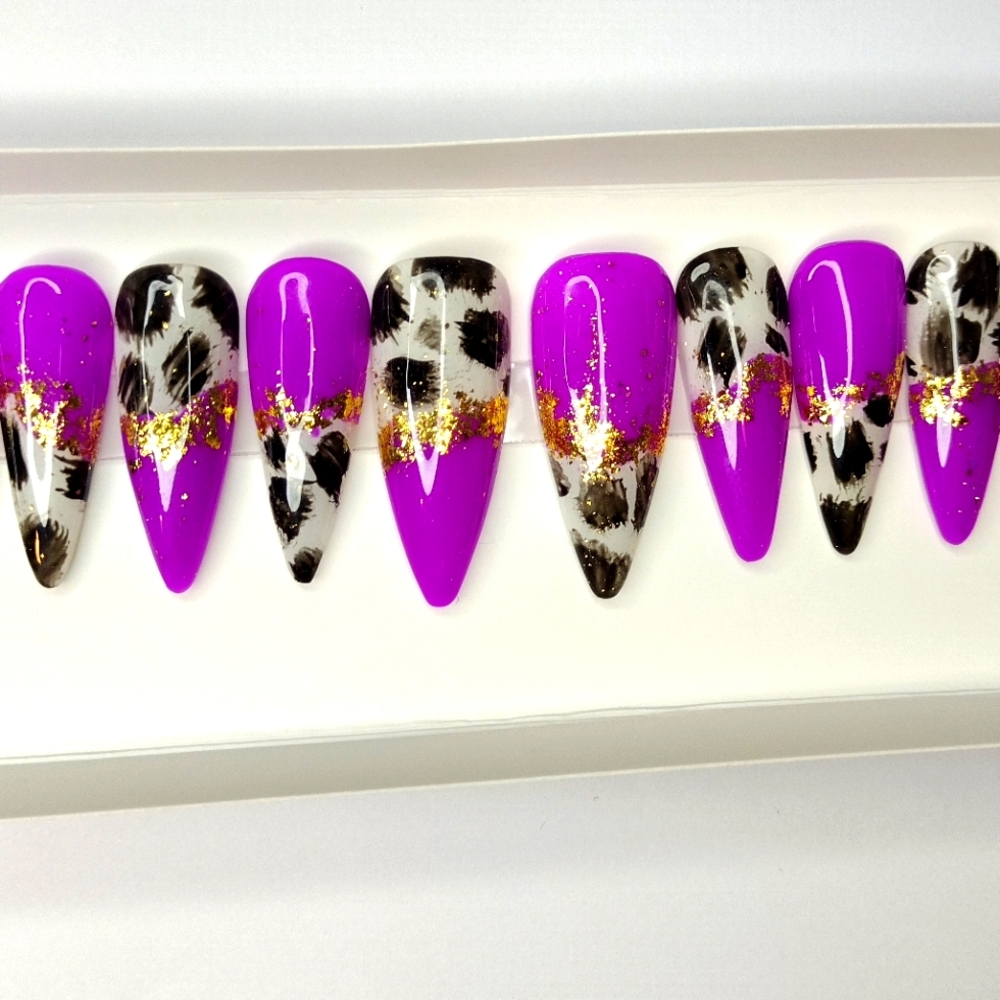 Press on nails